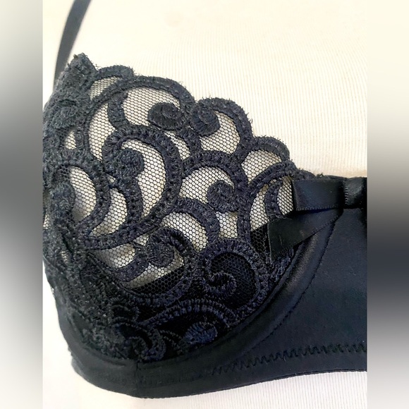 🫧Gently Loved🫧 Victoria’s Secret Black Lace Vintage Bra 🖤 - Picture 6 of 7